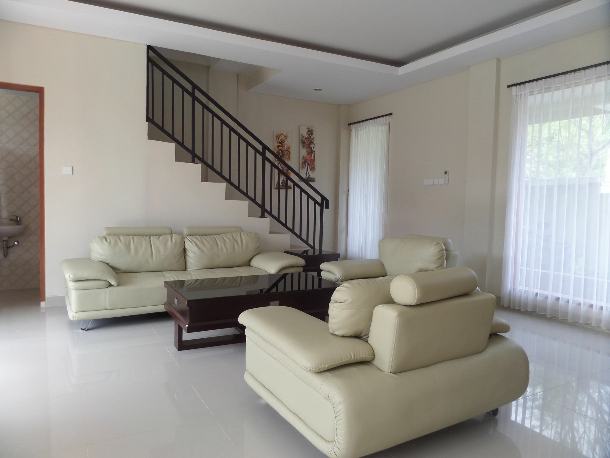 Royal Majesty Villas Kuta  Exterior photo