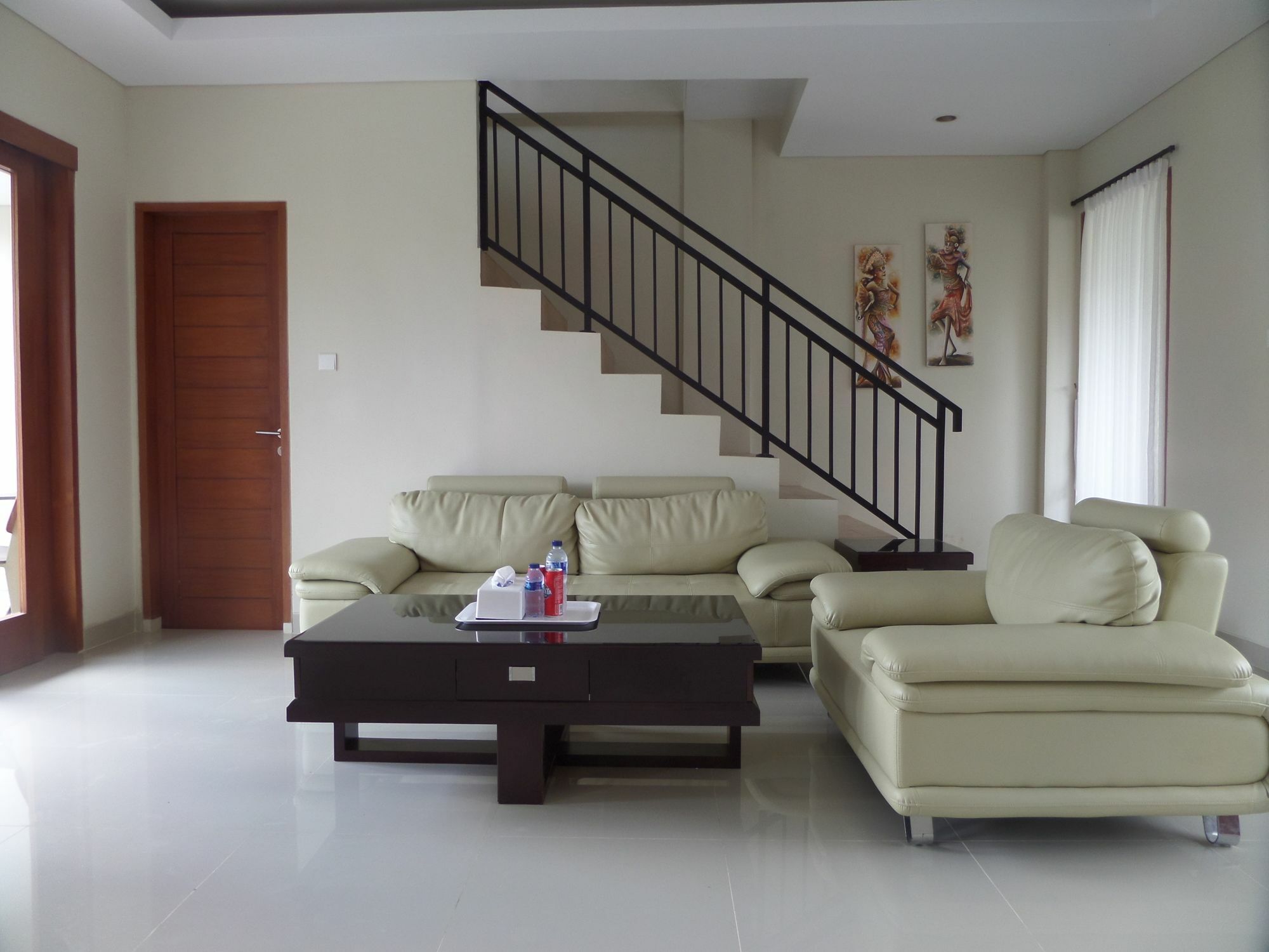 Royal Majesty Villas Kuta  Exterior photo
